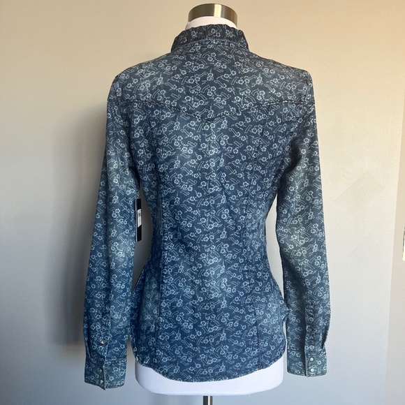 GUESS Lalima Blue Denim Printed Floral Flower Faux Pearls Casual Shirt Top RARE - Picture 7 of 11